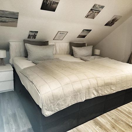 Nordsee Anker Unsere Moderne 87 Qm Ferienwohnung Mit Zwei Schlafzimmer In Norden Ortsteil Ostermarsch Luaran gambar