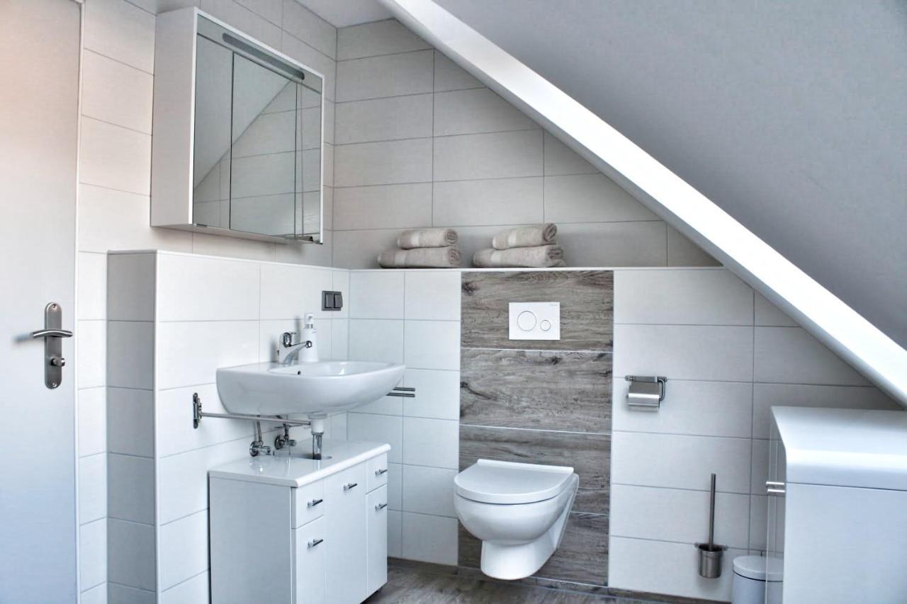 Nordsee Anker Unsere Moderne 87 Qm Ferienwohnung Mit Zwei Schlafzimmer In Norden Ortsteil Ostermarsch Luaran gambar